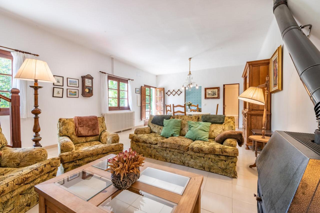 House Close To The Center, Large Flat Orchard And Pool. * Soller